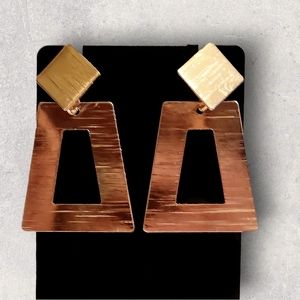 🛍️ 2/$22 GOLD GEOMETRIC TRAPEZOID EARRINGS